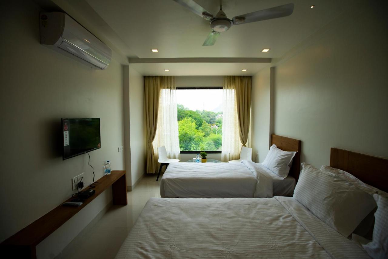 Hotel The Orange Flag Aurangabad  Ngoại thất bức ảnh