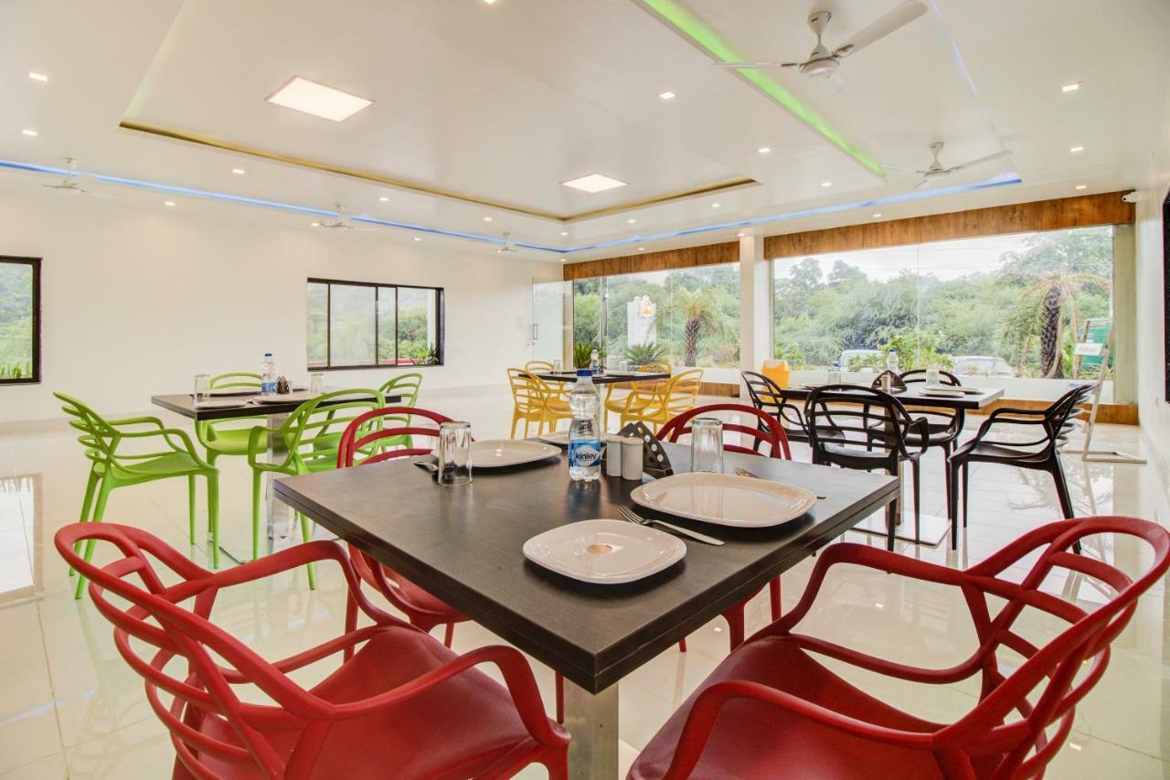 Hotel The Orange Flag Aurangabad  Ngoại thất bức ảnh